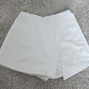 SHEIN Classic White Women's Skort